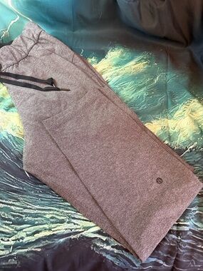 lululemon Black and Gray Marled Jogger Pants